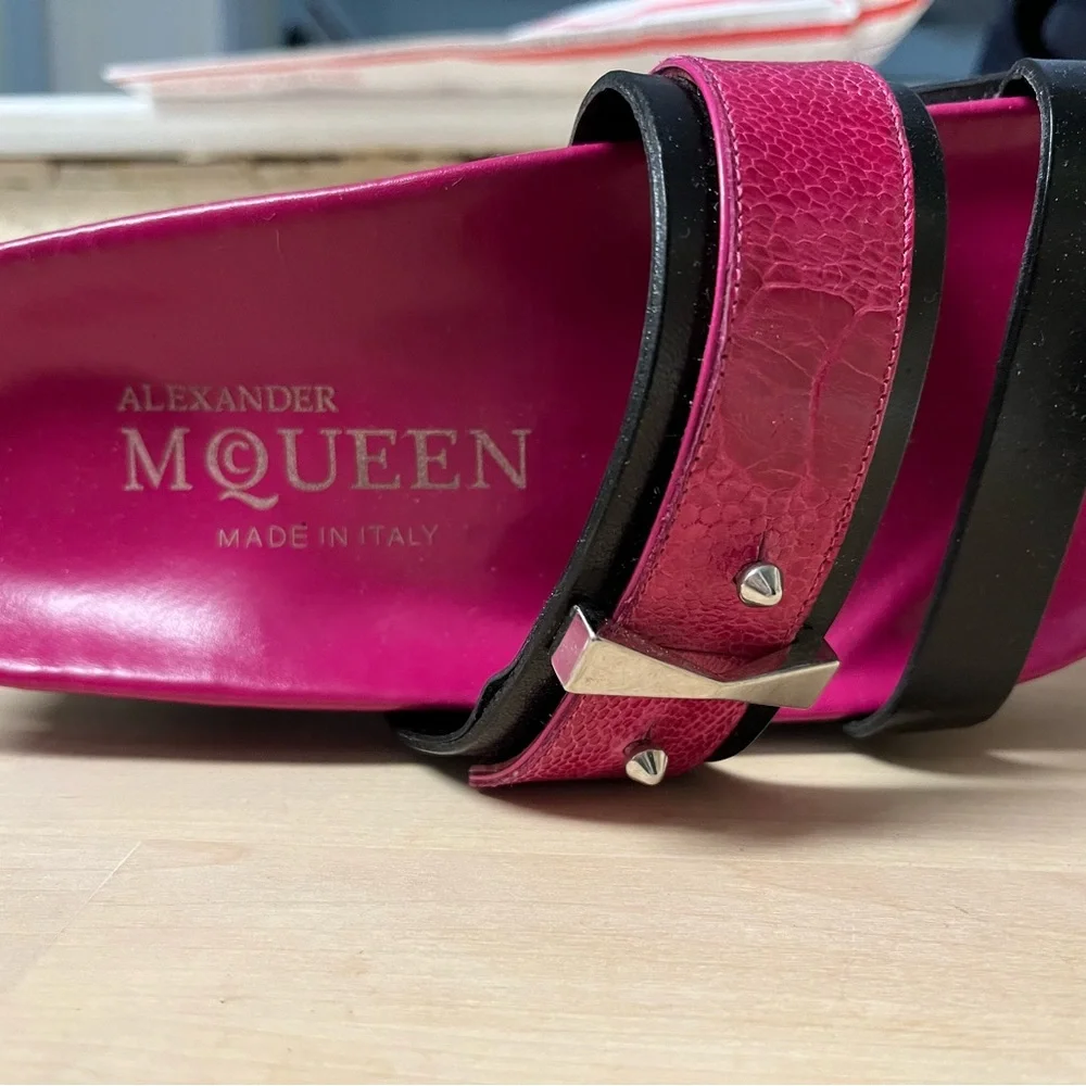 Alexander McQueen Pink and Black Women's Sandals
NWOT - Picture 2 of 6